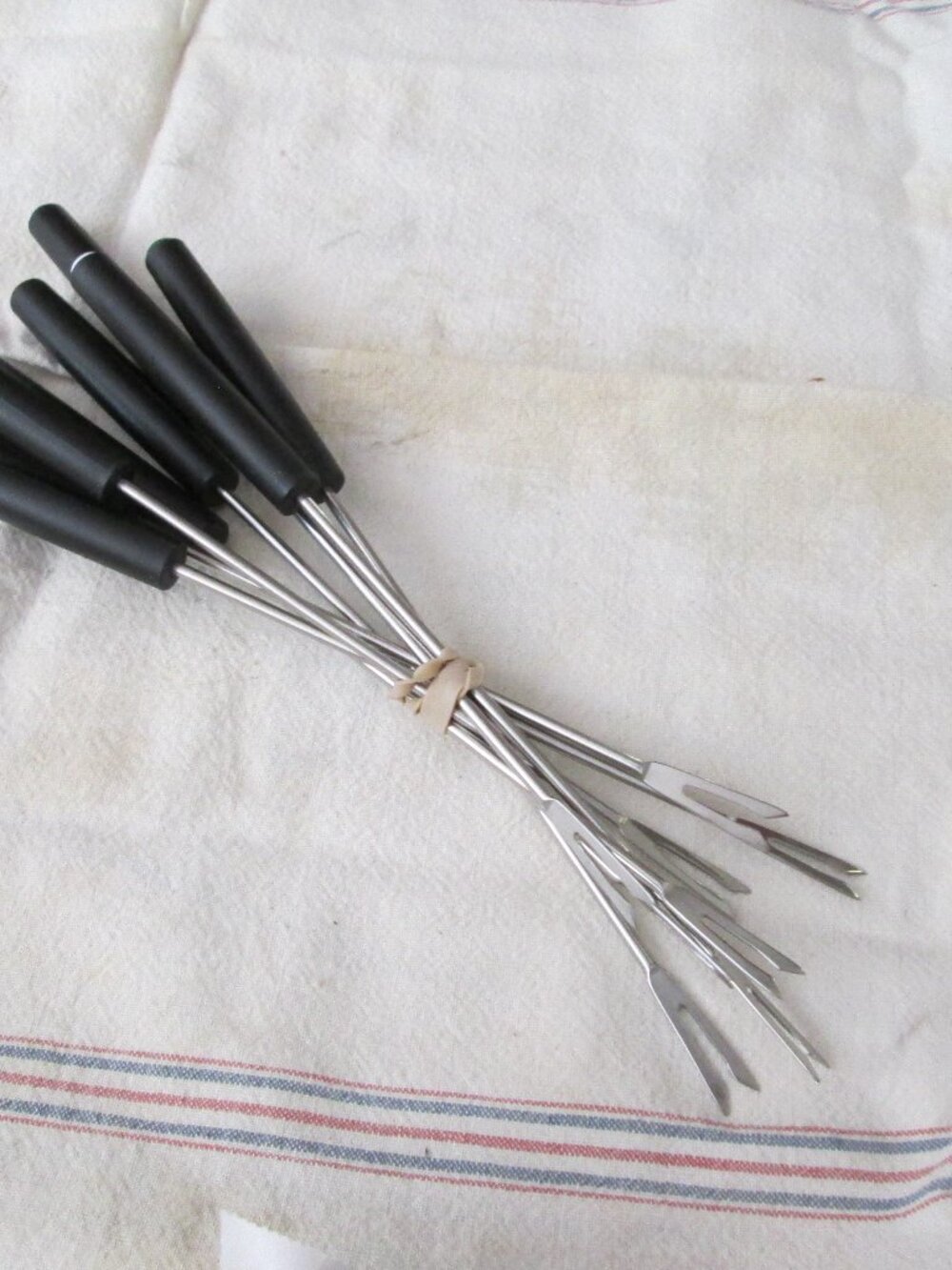 oster vtg stainless color coded 70s fordue forks set of 8